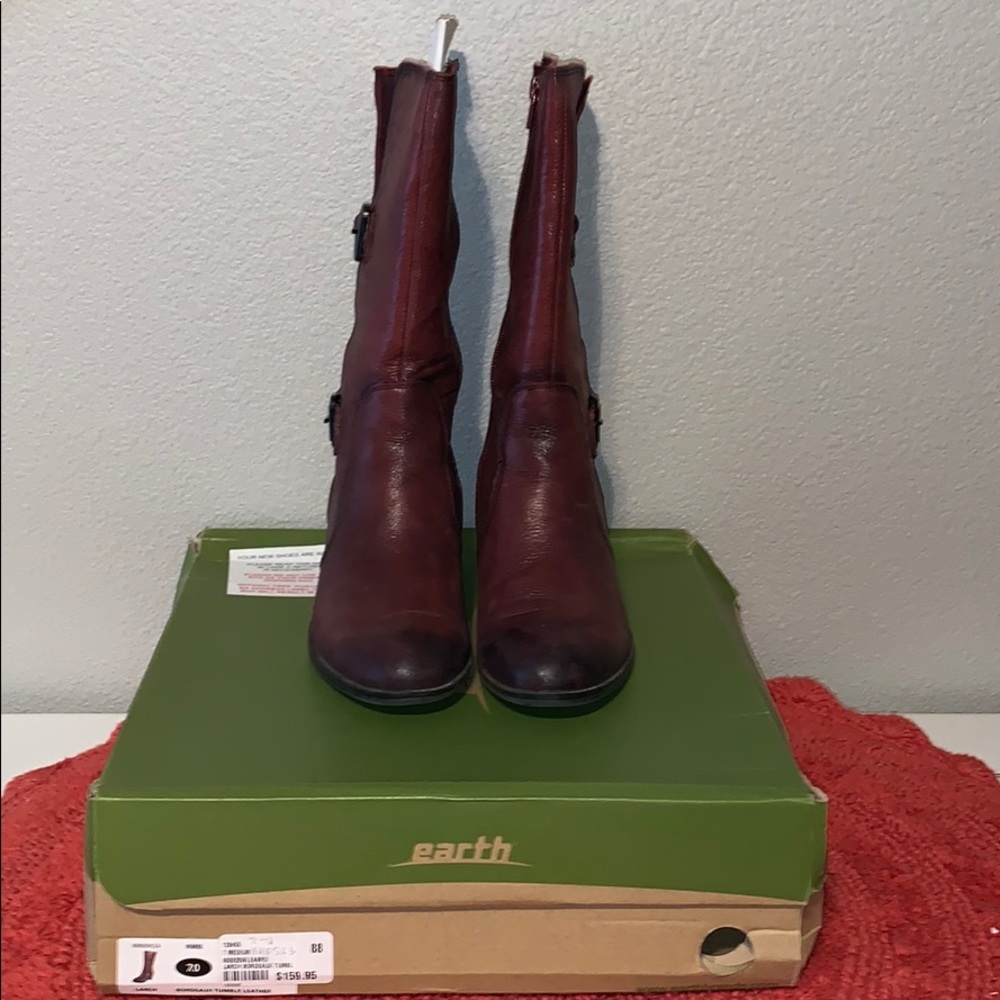 EARTH Larch Red Burnished Leather Buckle Boots 7